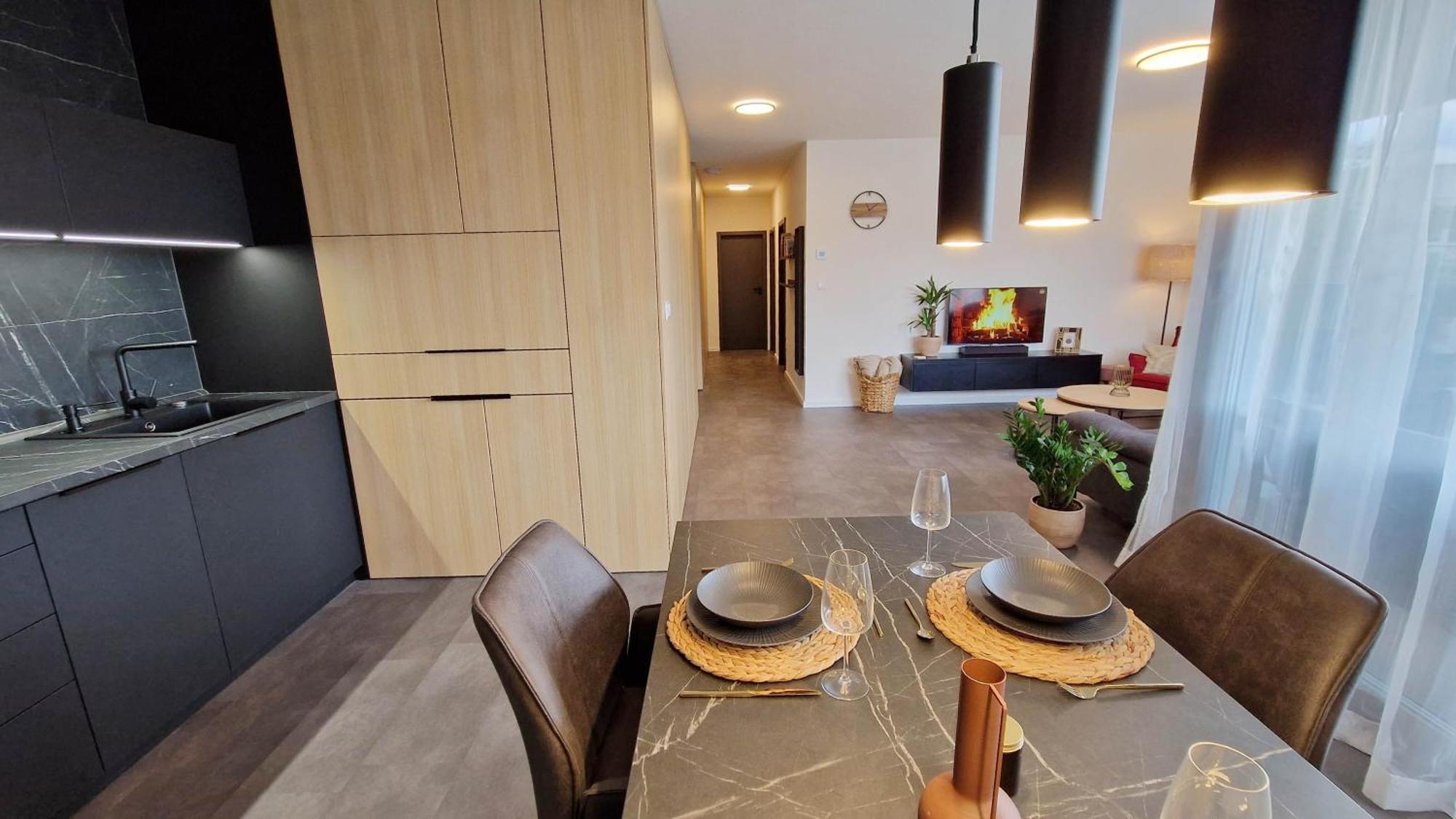 Hillshome - 84M2 Moderny Byt S Terasou Aj Saunou Liptovský Mikuláš المظهر الخارجي الصورة